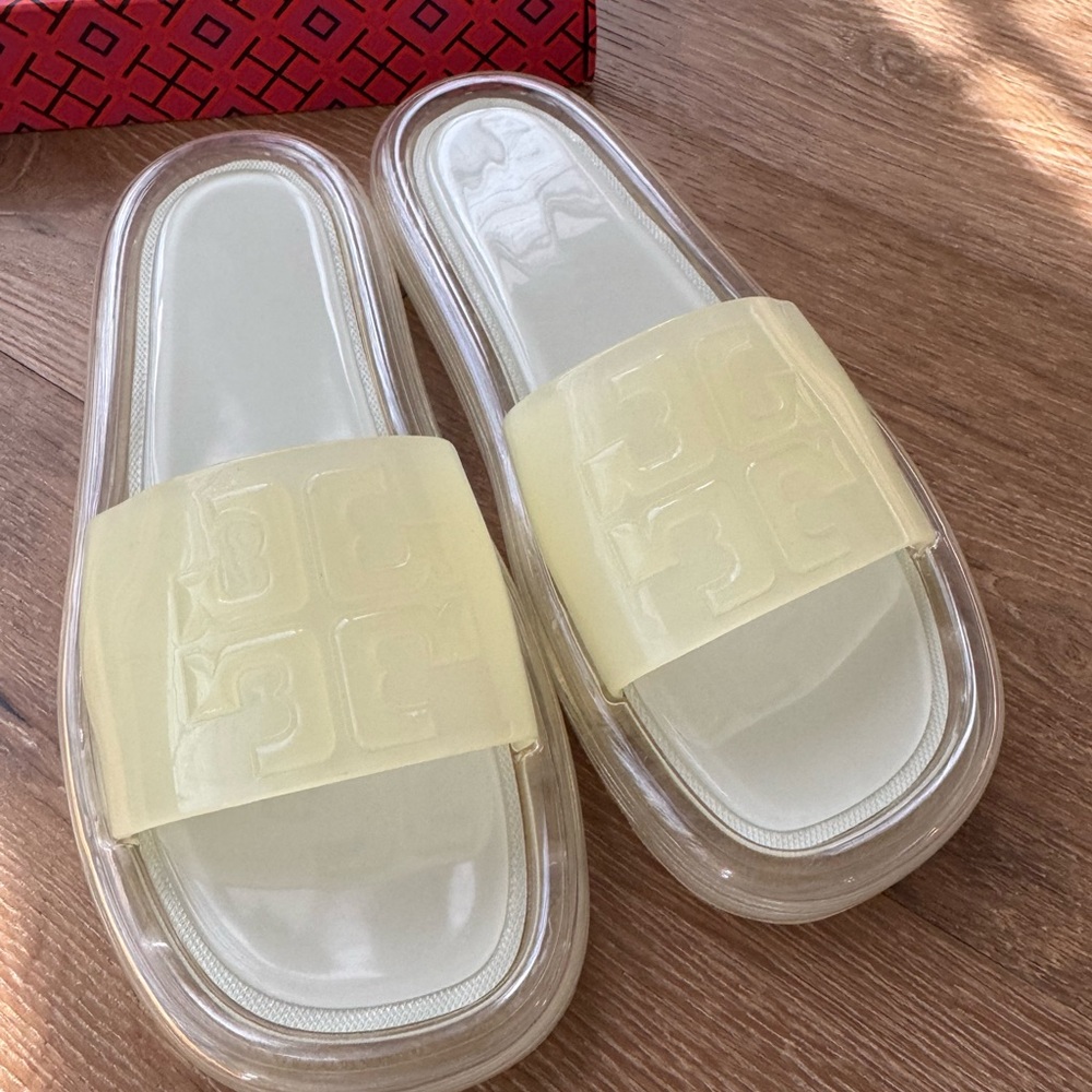 Tory Burch Cream Jelly Slide Sandals - Picture 3 of 6